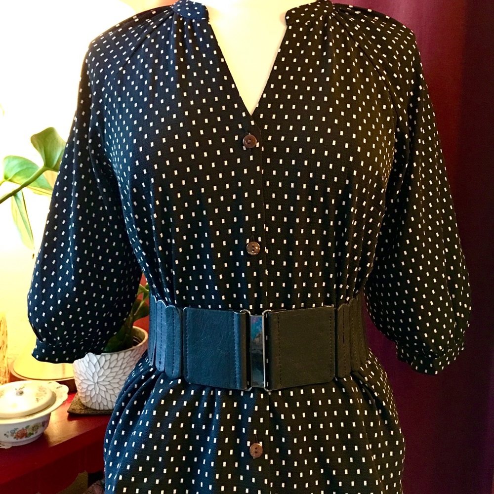 Puff sleeves button-down blouse